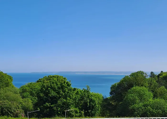 Beautiful 2-Bed Chalet In Bideford